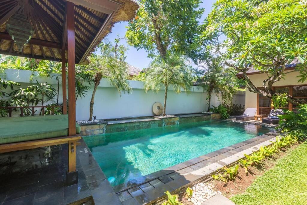 Villa Aisha Sanur Exteriör bild