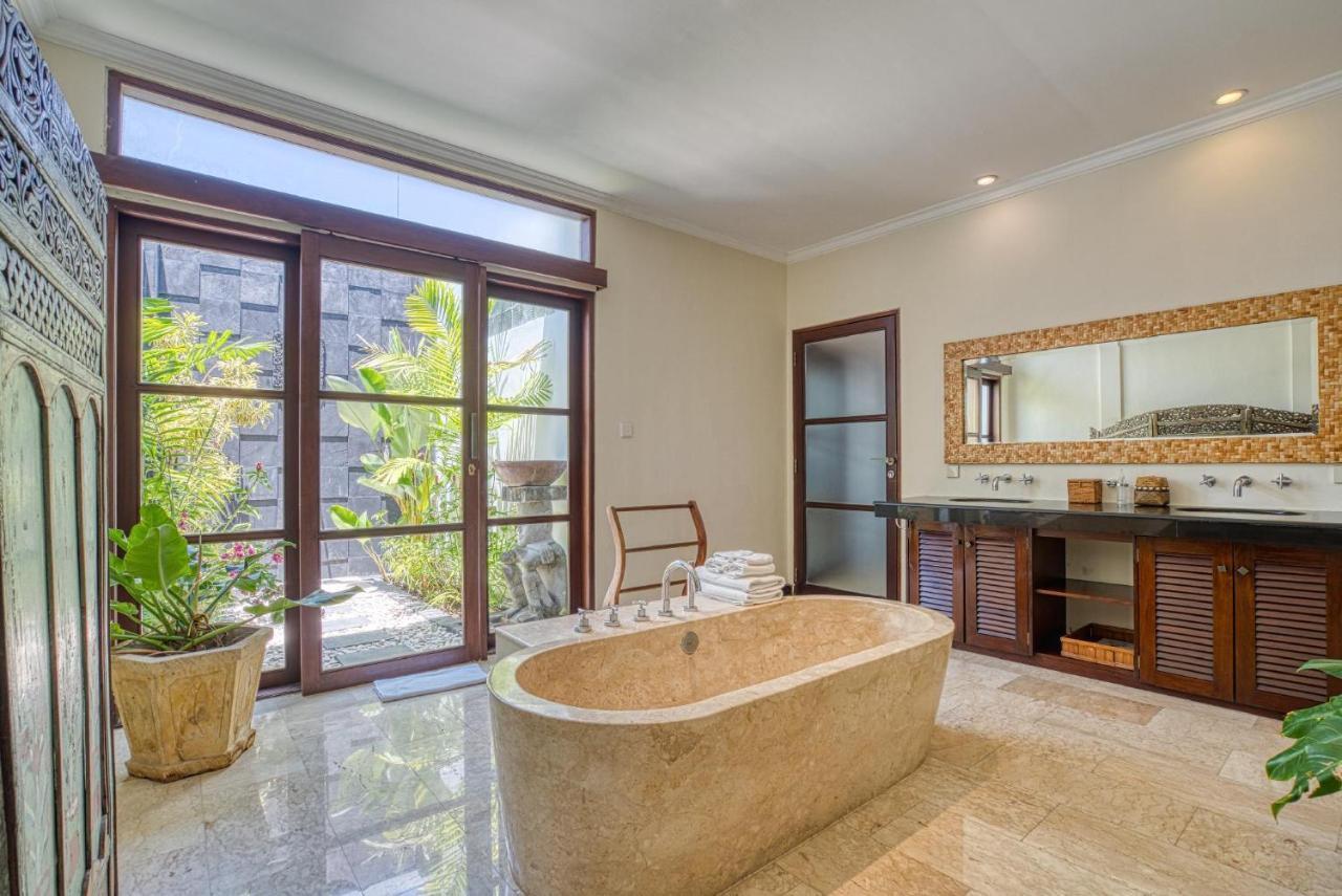 Villa Aisha Sanur Exteriör bild