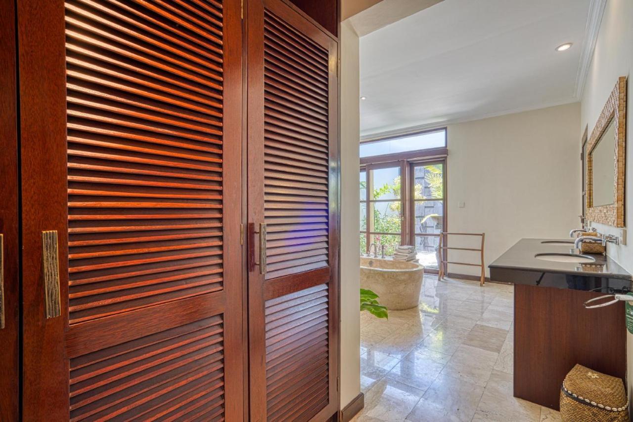 Villa Aisha Sanur Exteriör bild